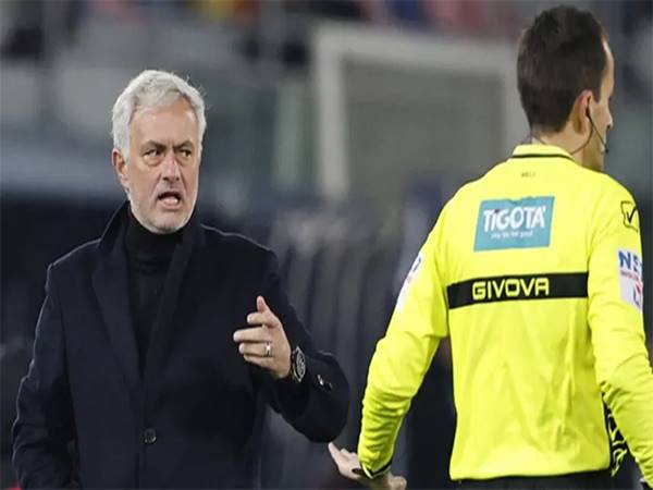 Chuyển nhượng BĐ 10/1: Roma lên kế hoạch gia hạn với Mourinho
