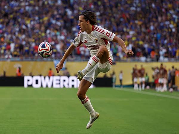 phong cách thi đấu của Alvaro Carreras