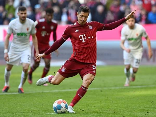Khả năng ghi bàn toàn diện của Robert Lewandowski
