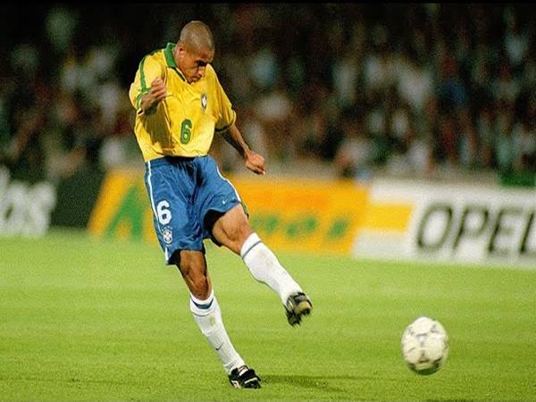 Số áo của Roberto Carlos Số áo của Roberto Carlos