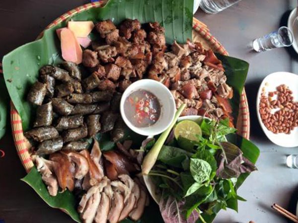 Nằm mơ thấy ăn thịt chó là điềm gì, có phải điềm gở?