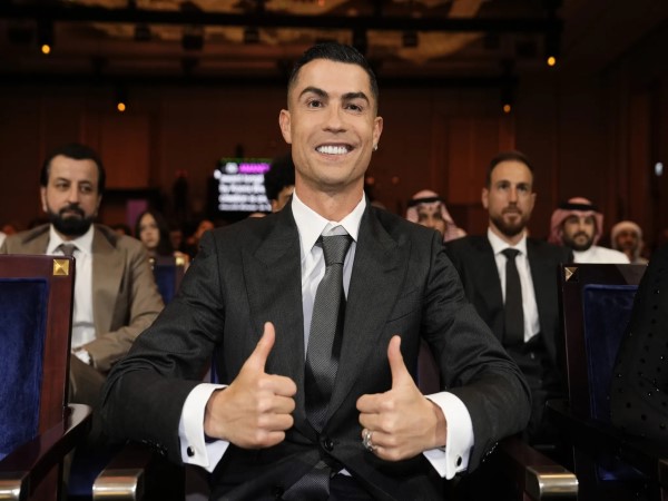 Tin BĐ: Ronaldo trở lại châu Âu khát vọng 1.000 bàn Tin BĐ: Ronaldo trở lại châu Âu khát vọng 1.000 bàn